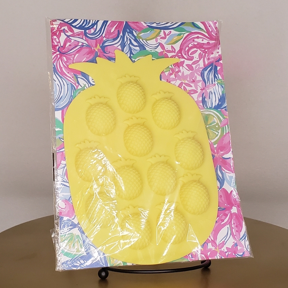 NIB Lilly Pulitzer Pineapple Ice Tray